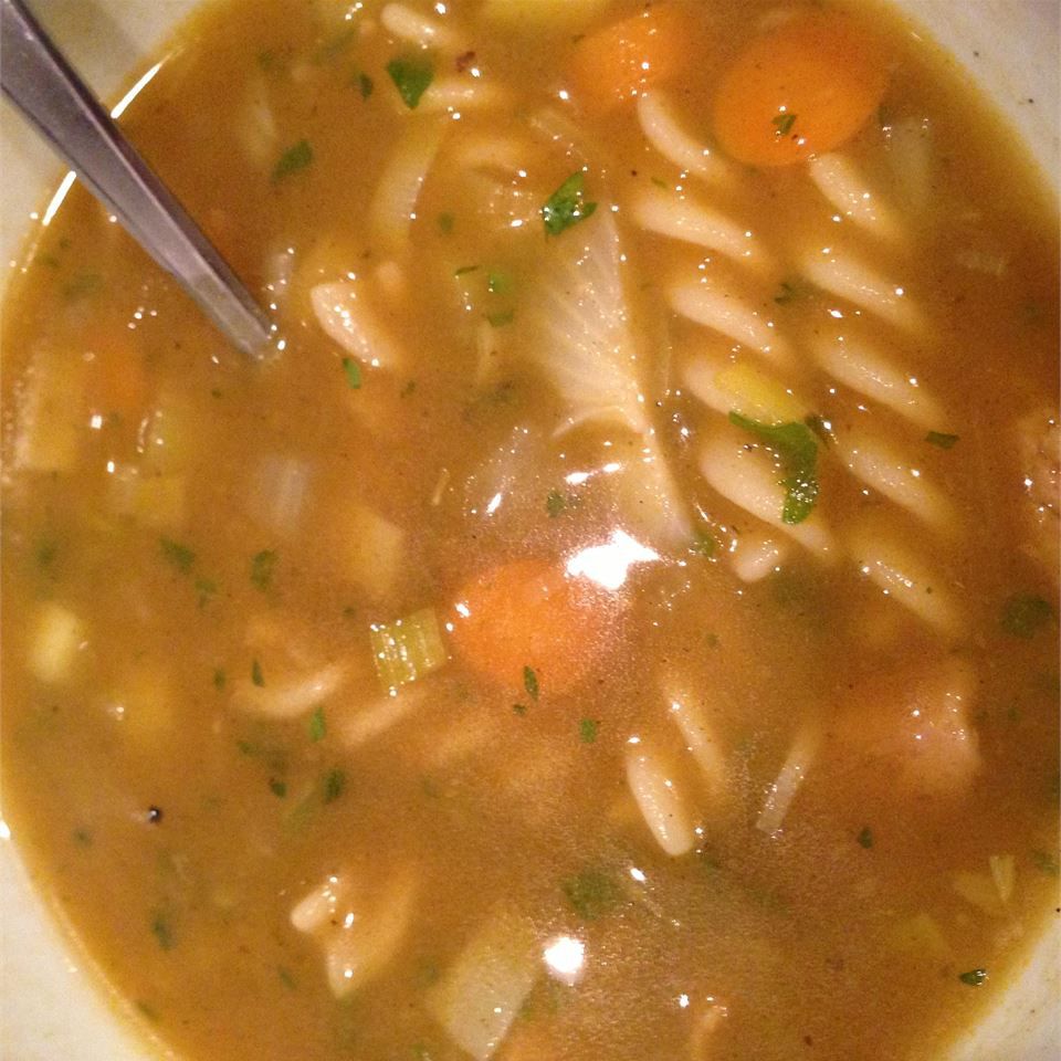 Суп из искусственной лапши (веганский куриный суп с лапшой)