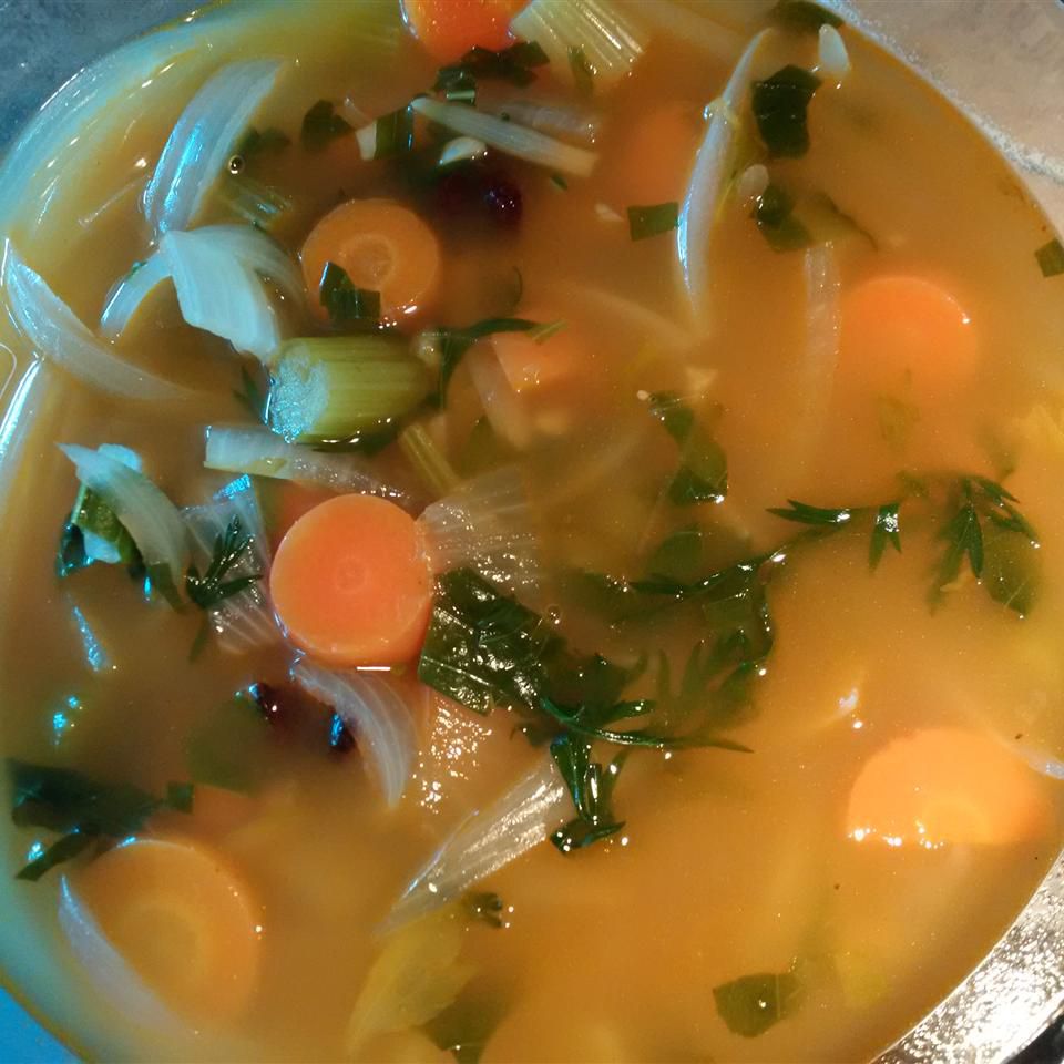 Веганский овощный суп с веганской морковью