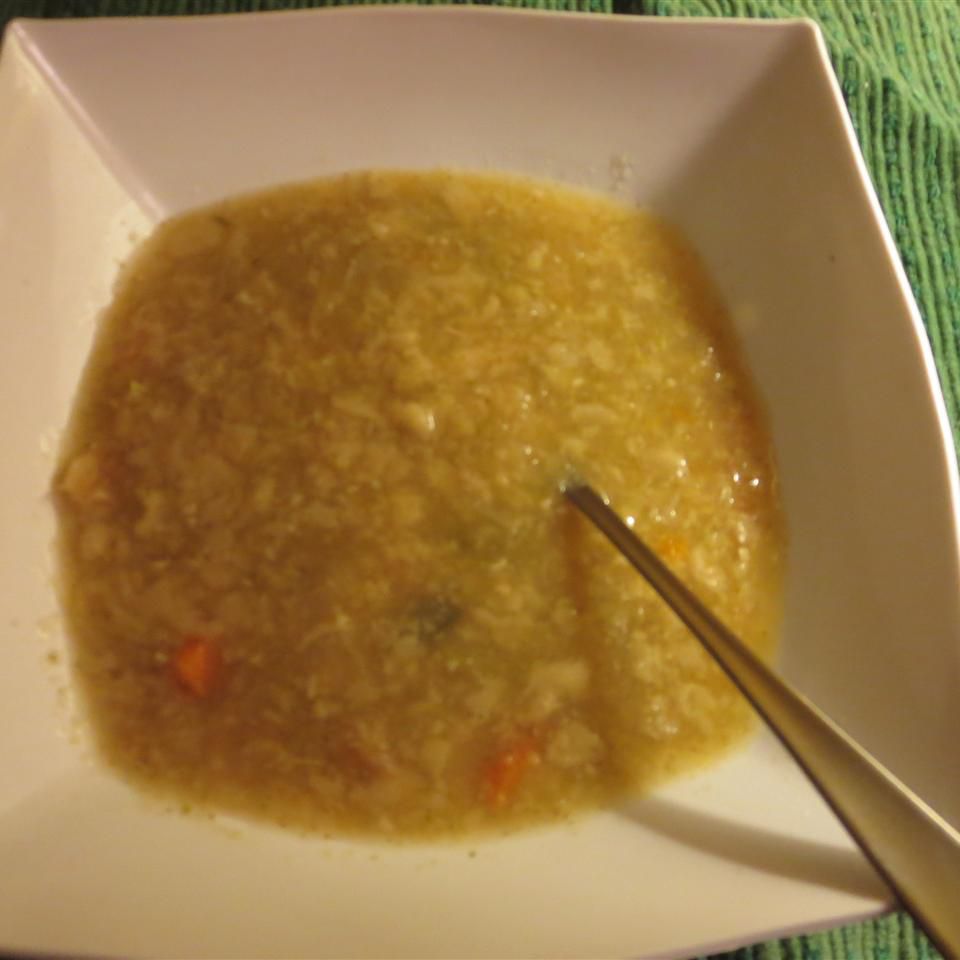 Сердечный капуста-рутабага медленная плита суп