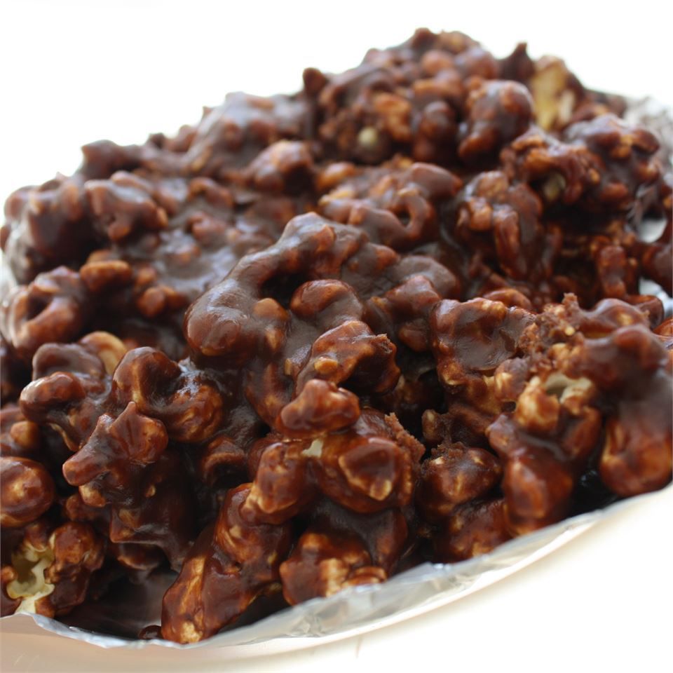 Шоколати карамель-орехой попкорн