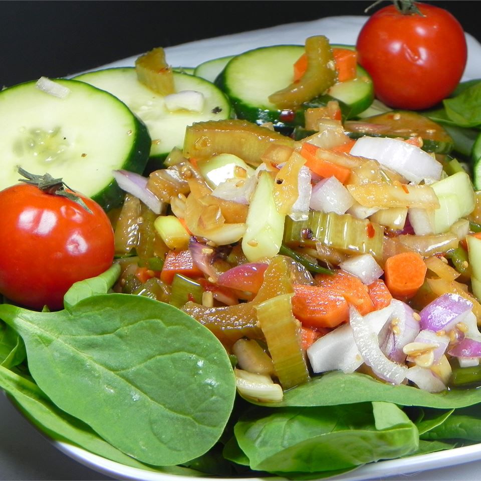 Маринованный вегетарианский салат