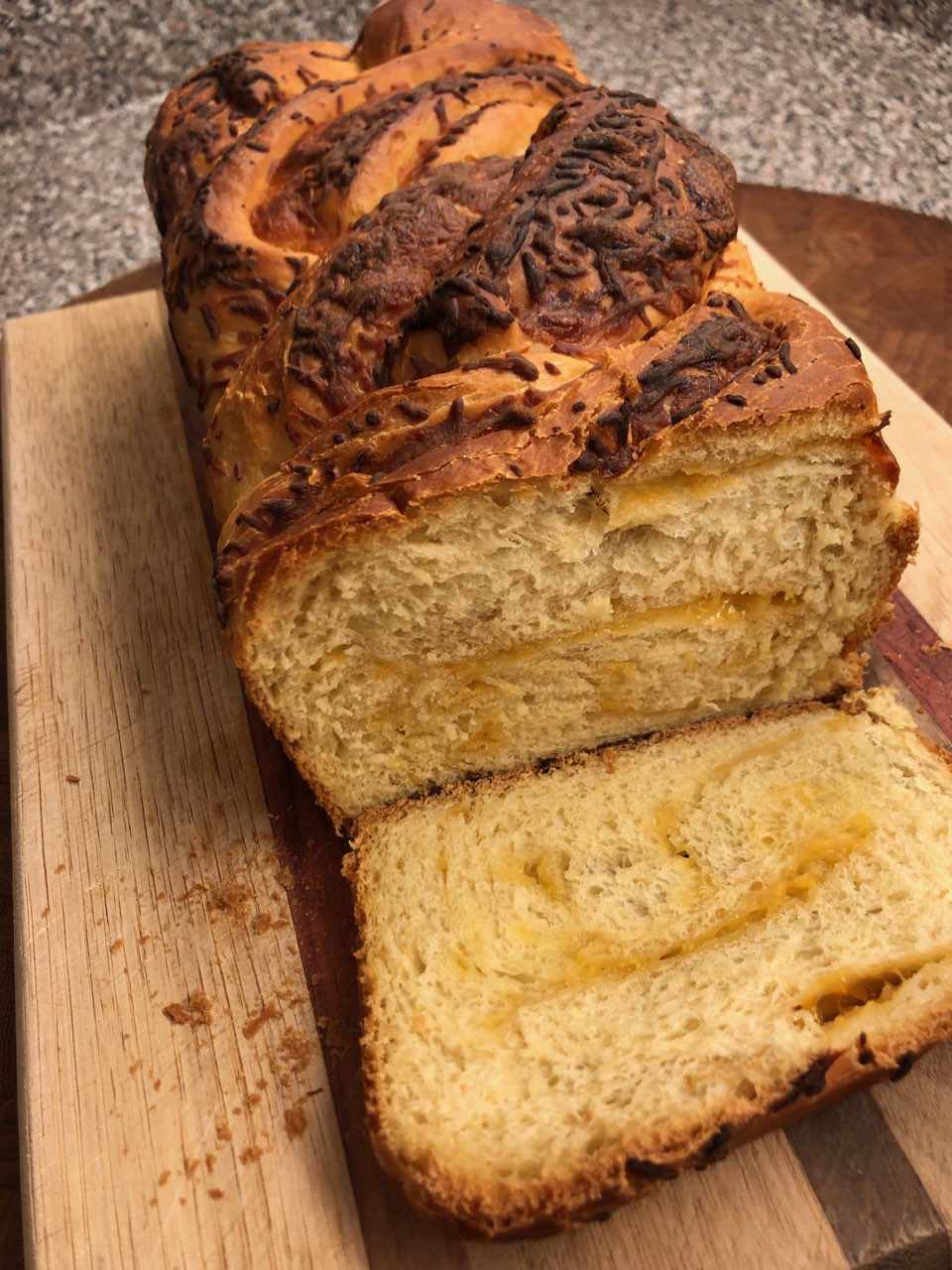 Плетенный хлеб из тыквы-сыра