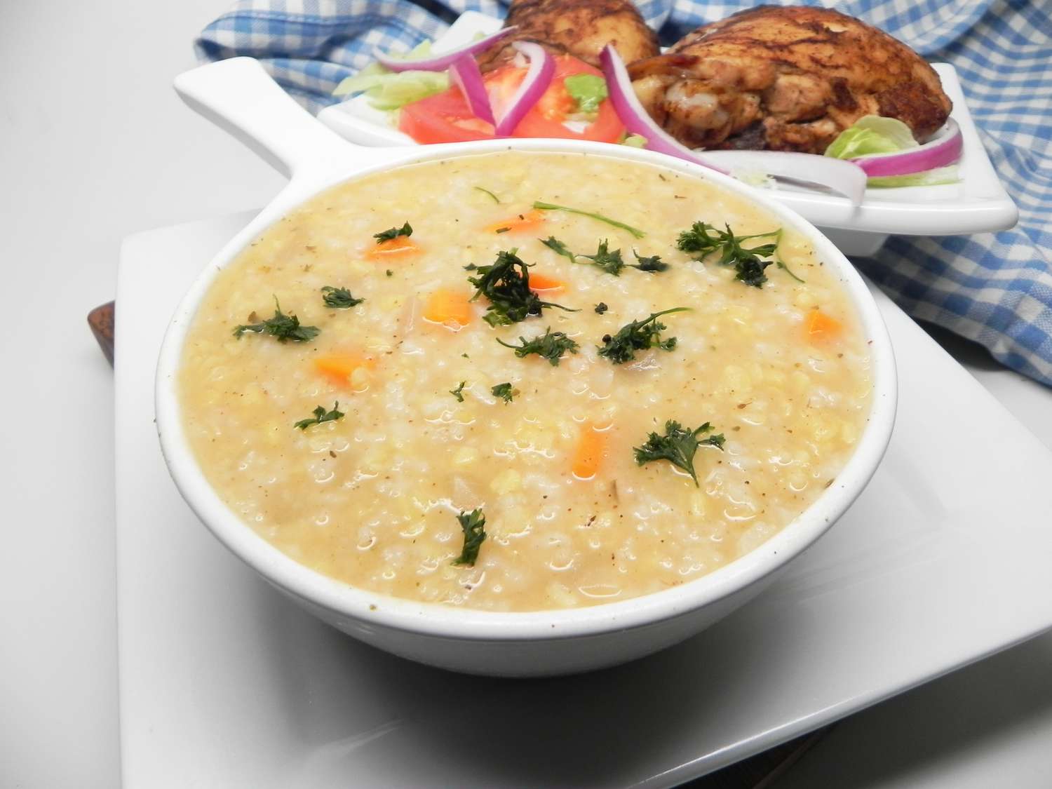 Мгновенная кастрюля и рисовой суп