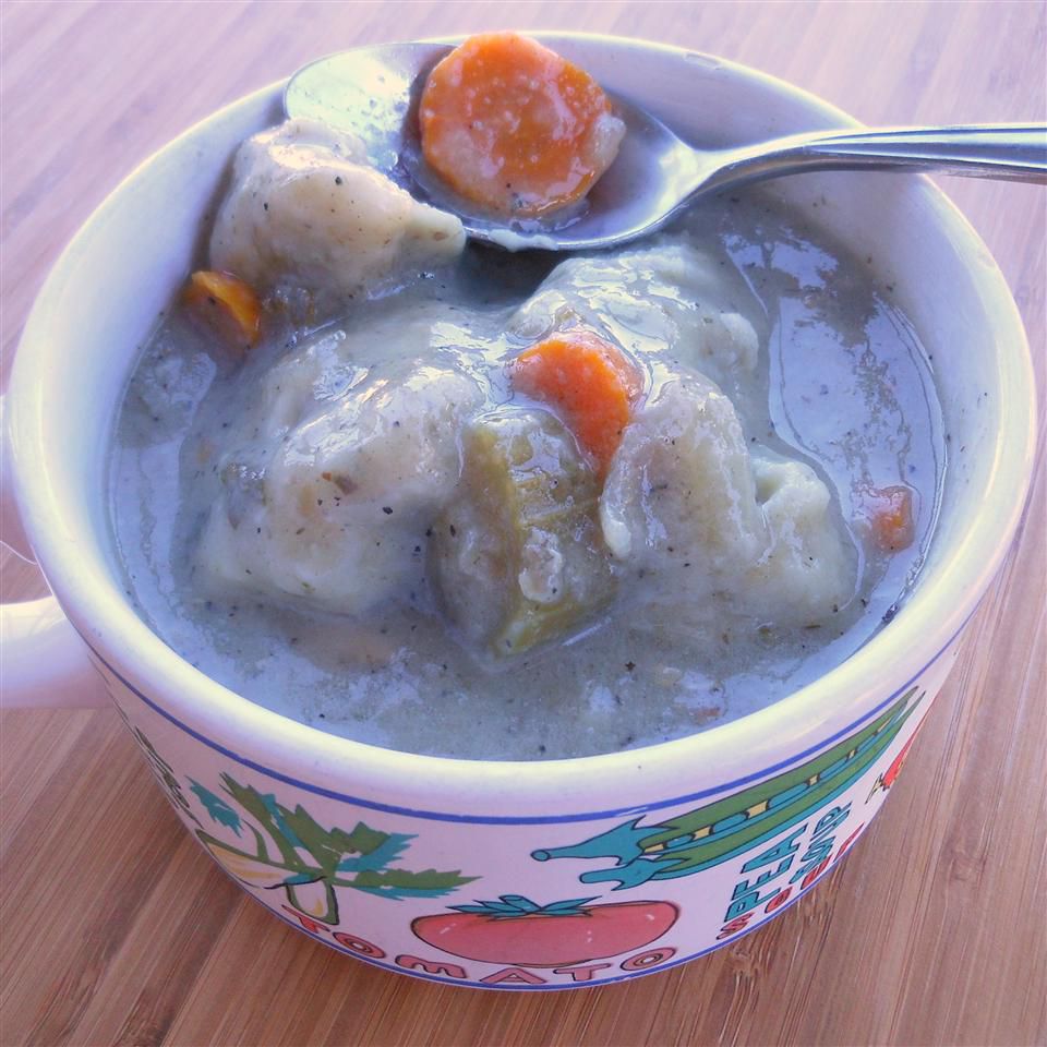 Оставшиеся суп из индейки с пельмени из розмарина Пармезан