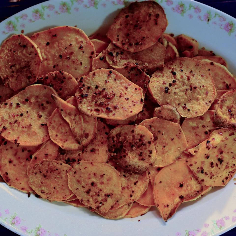 Запеченные чипсы из сладкого картофеля