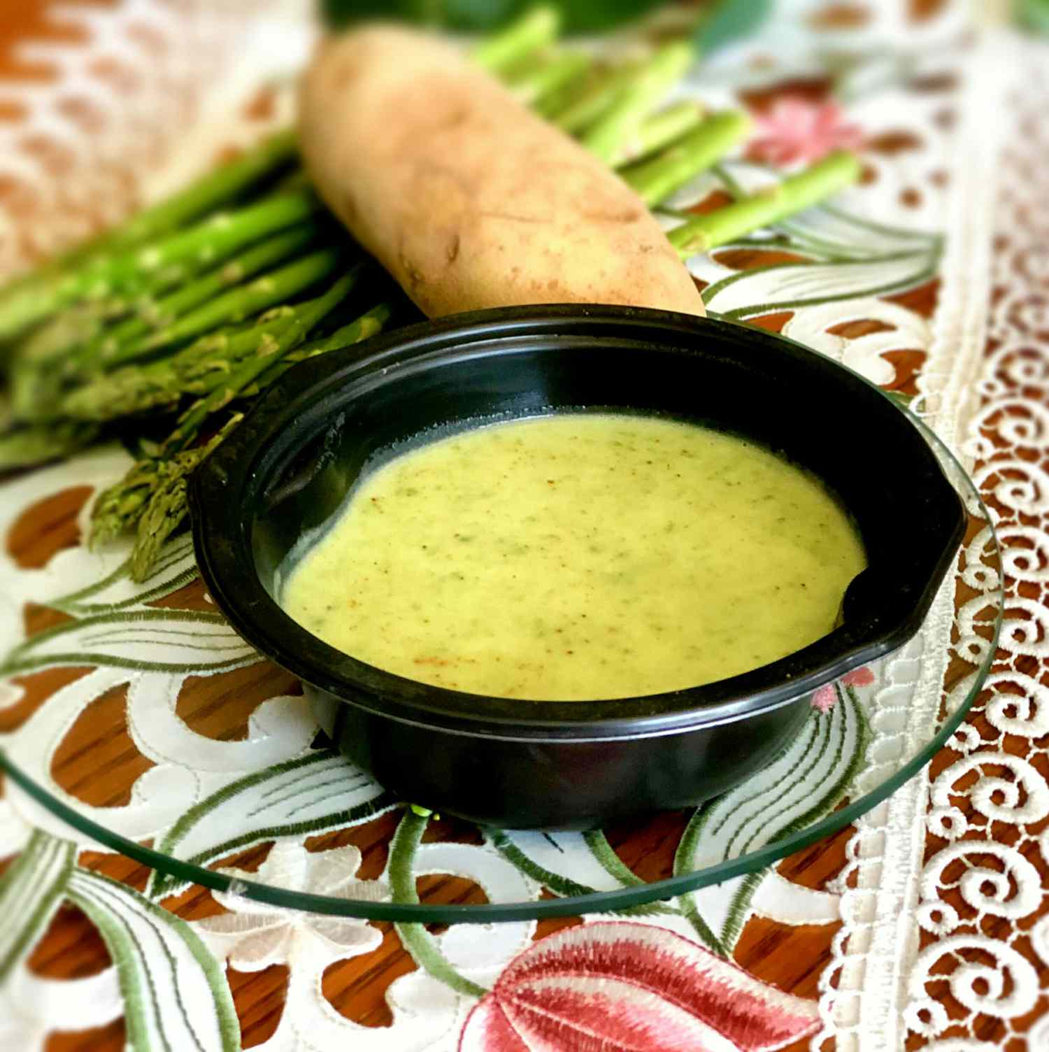 Кремовый картофельный суп из спаржи