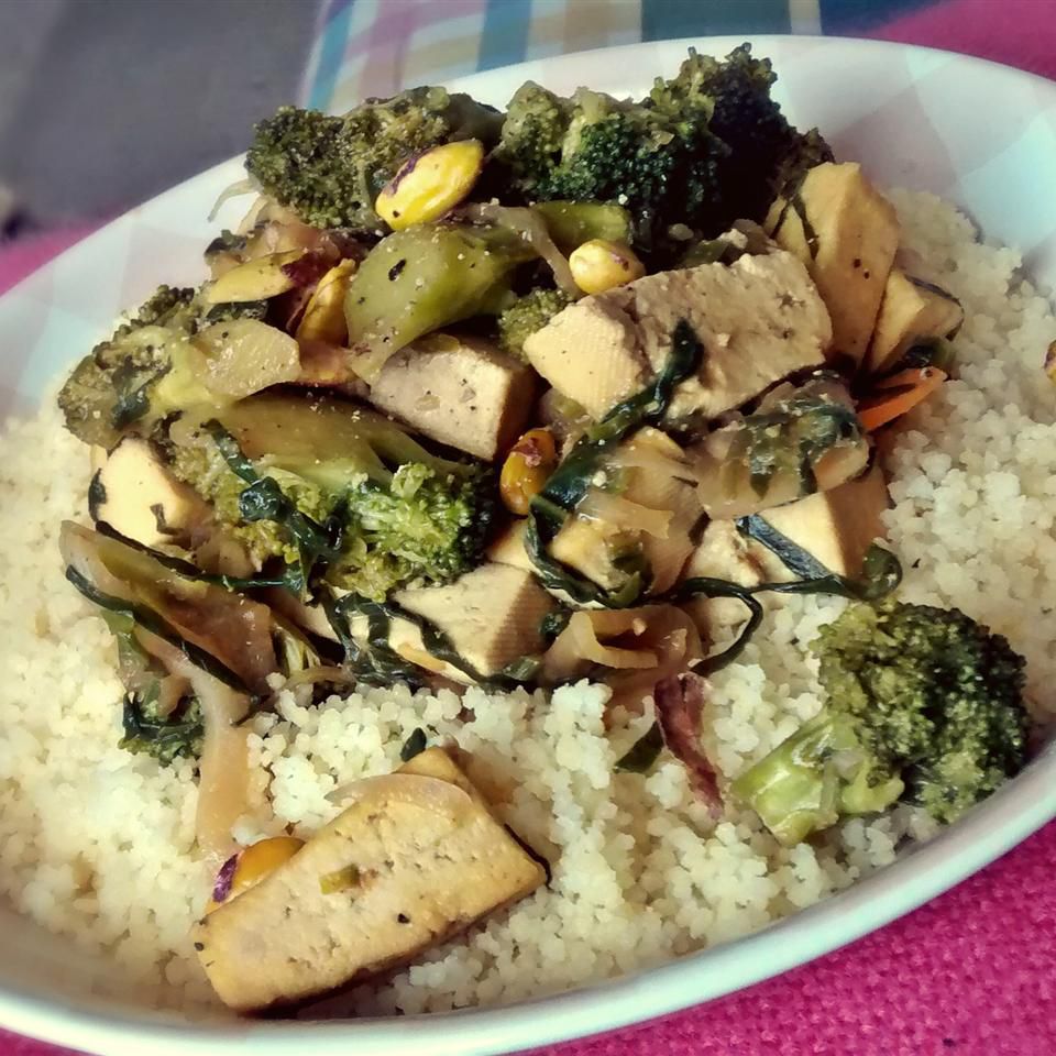 Тофу и овощи жареные с кускус