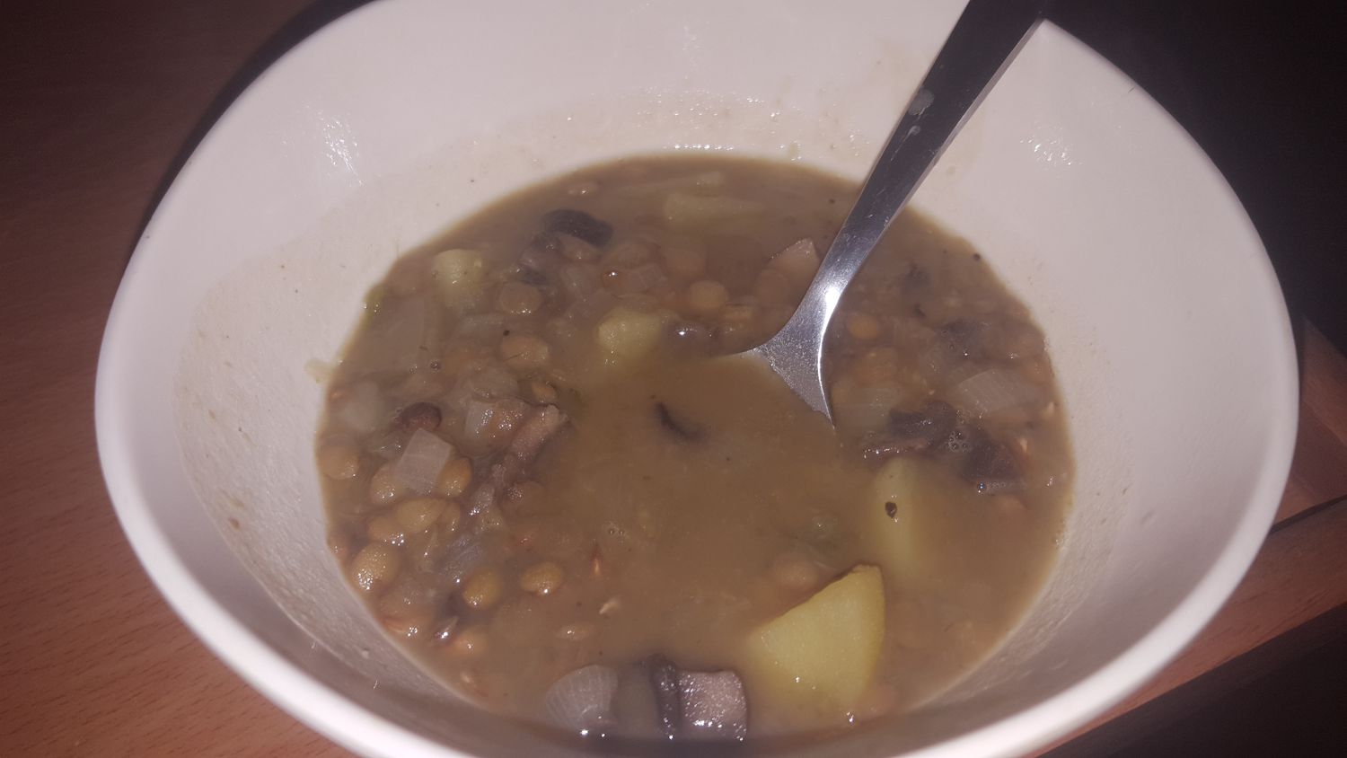 Гриб, чечевица и картофельный суп