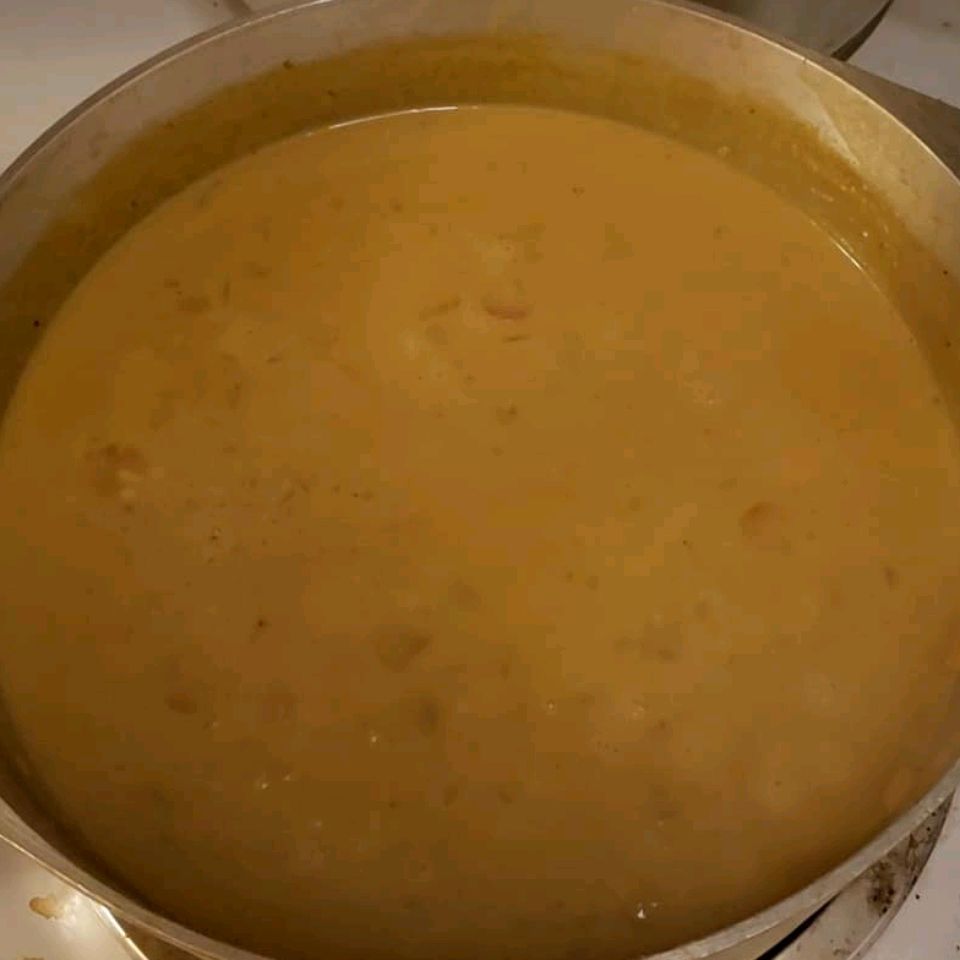 Темный пивной сыр суп