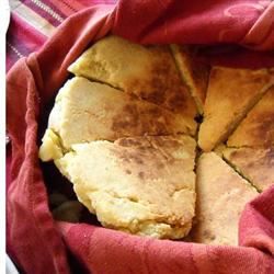 Алжир бузгене берберский хлеб с жареным перцем соусом