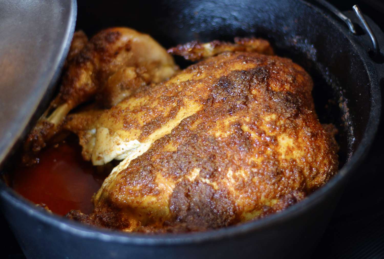 Голландская печь цельная жареная курица
