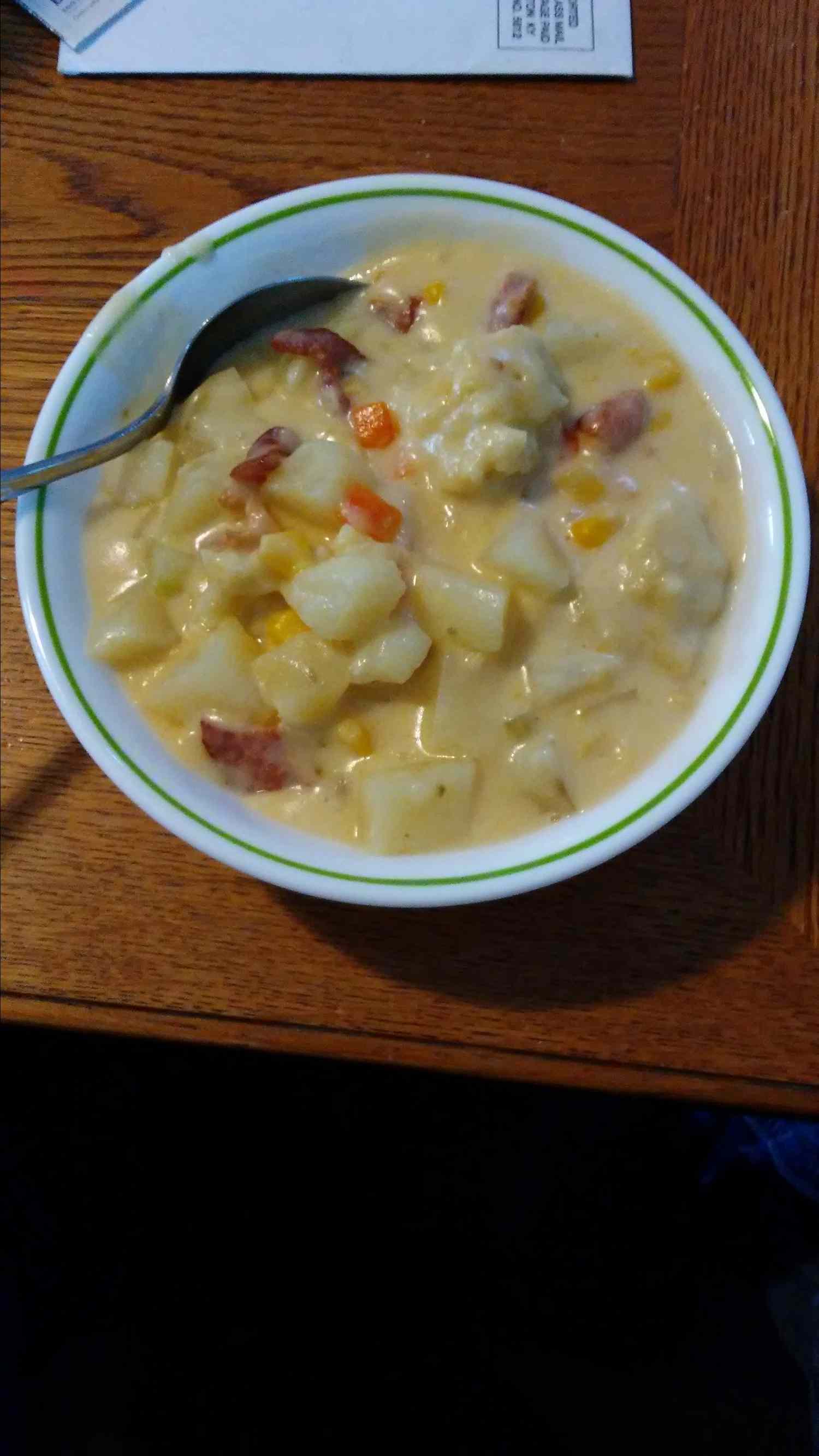 Запеченное картофельное суп с закусками