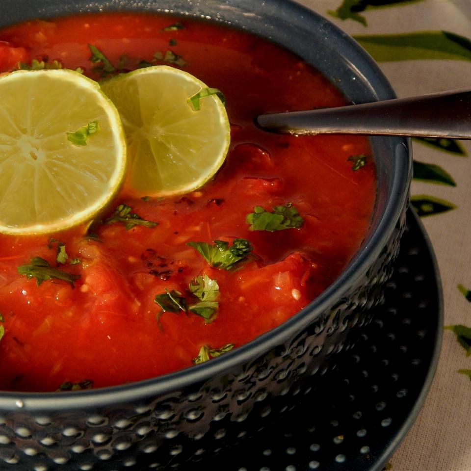 Острый текила-лайм-томатный суп