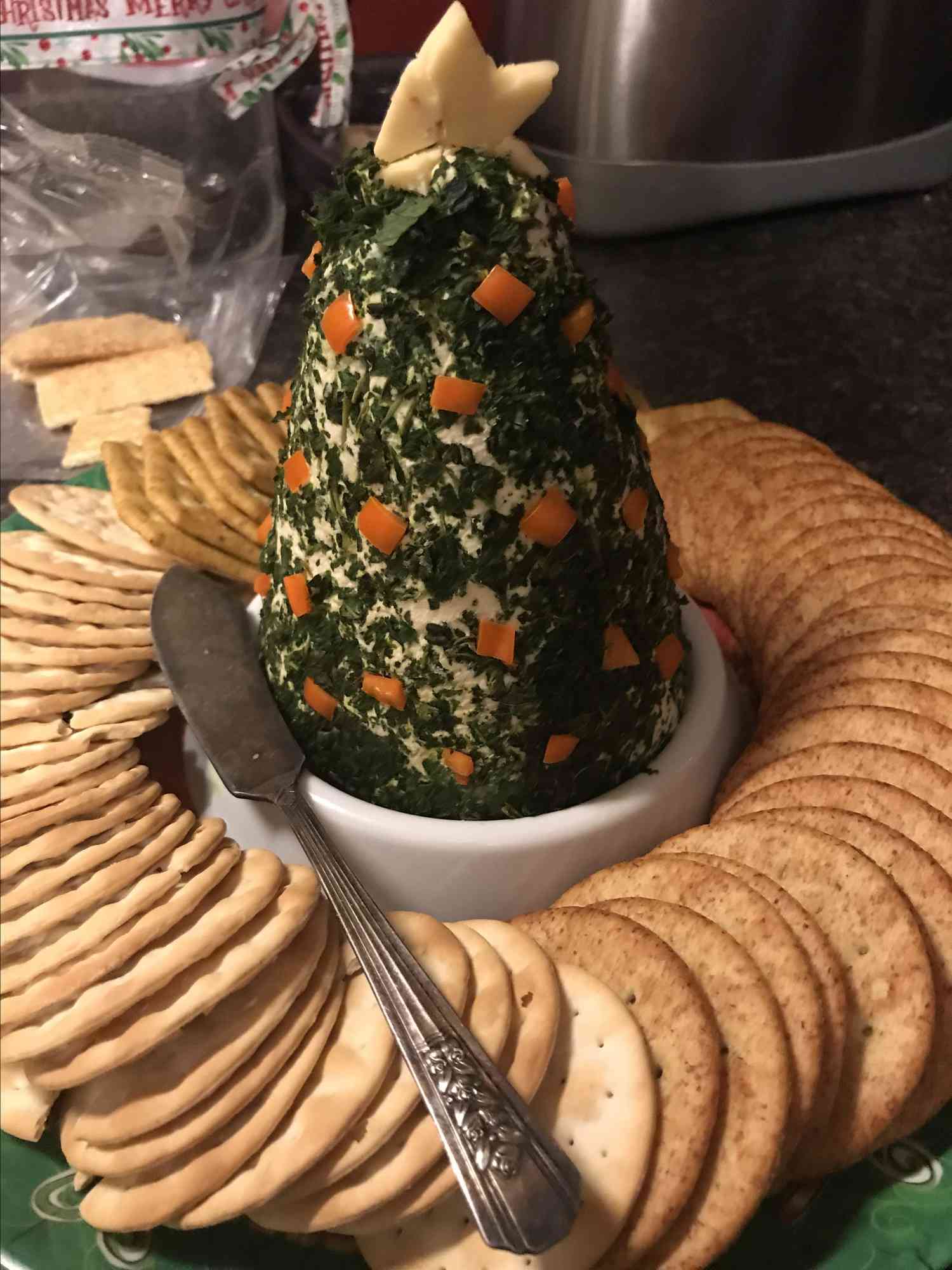 Сырный шарик рождественской елки