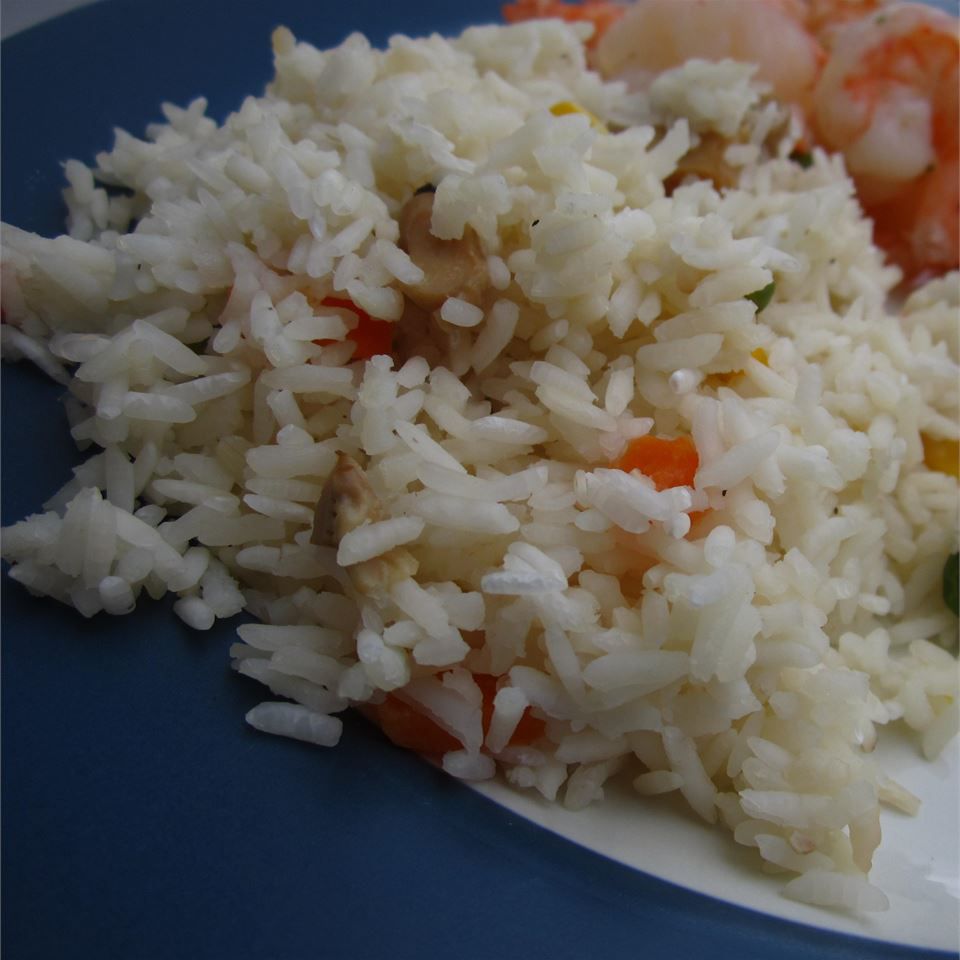 Растительный рисовый пиляф в рисоварке