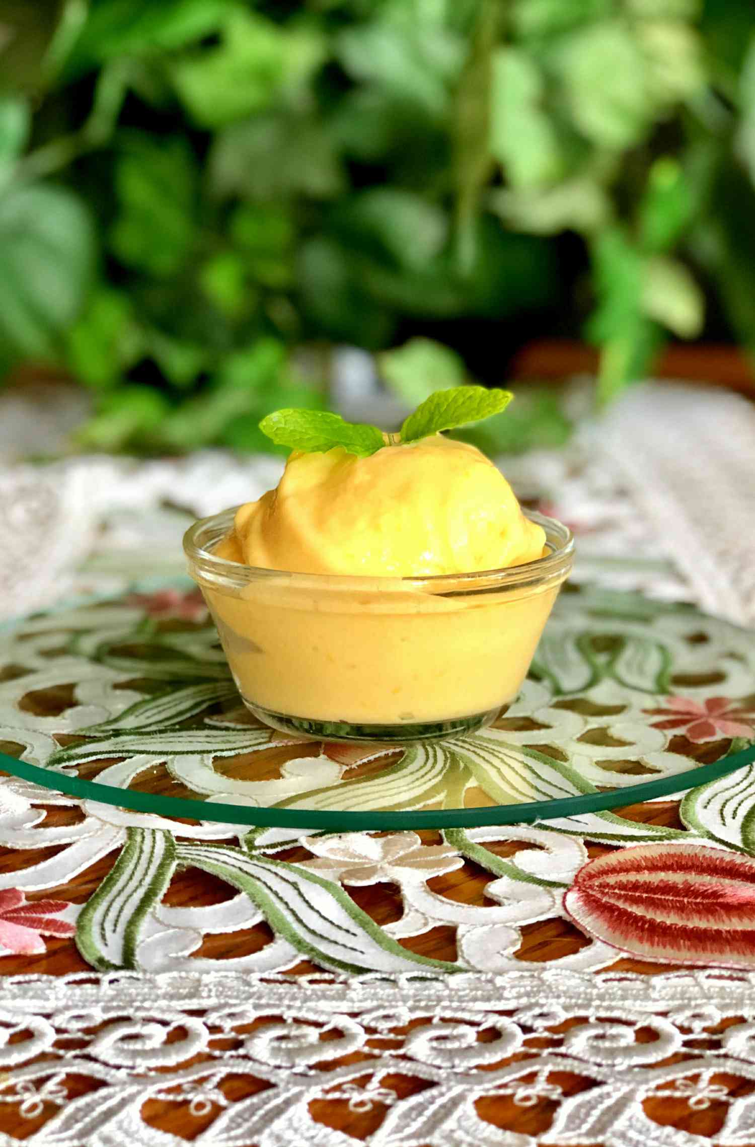 Веганское манго мороженое