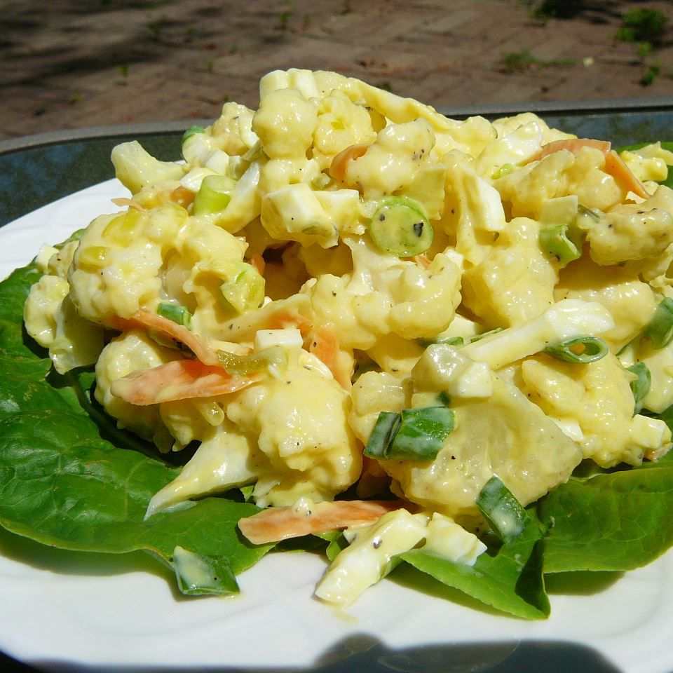 Салат из цветной капусты и яиц