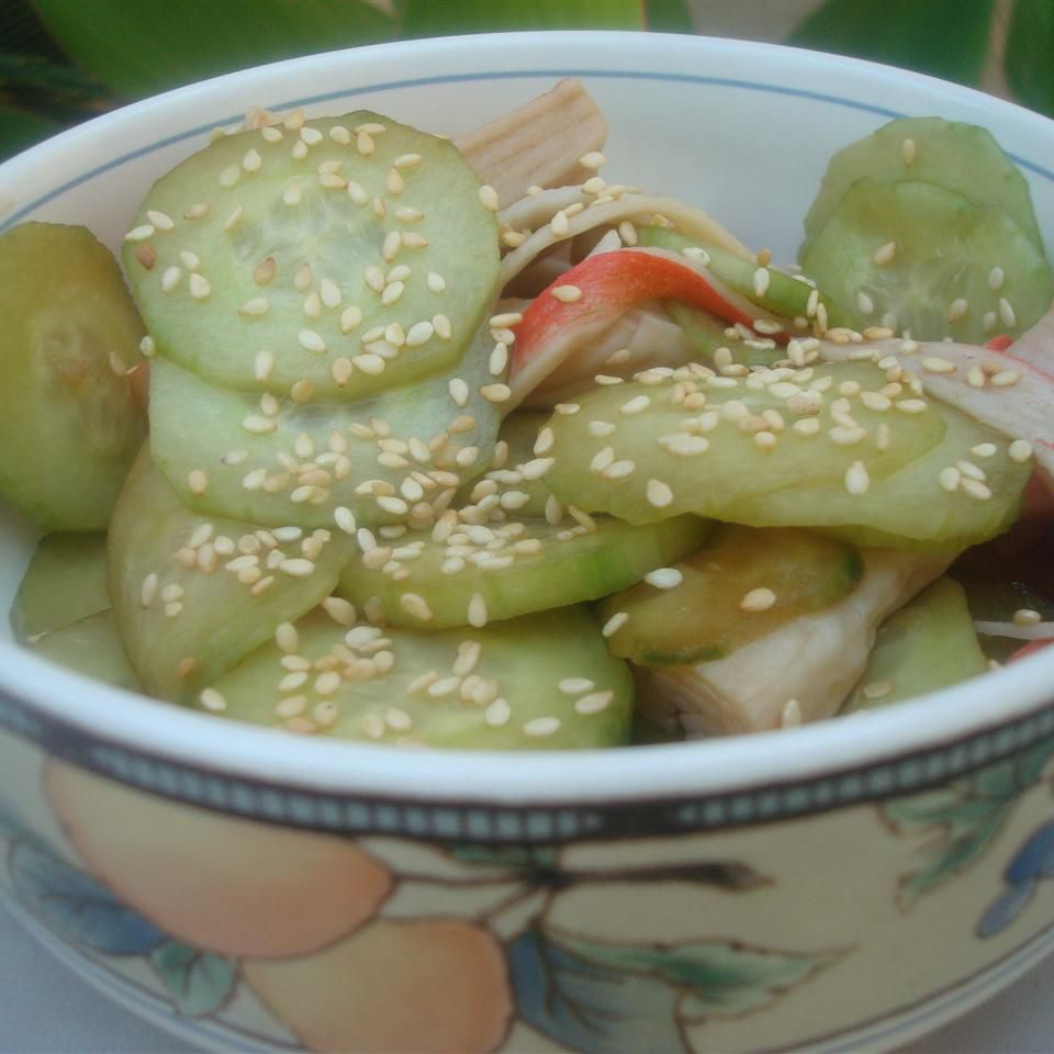 Sunomono (японский салат из огурца и морепродуктов)