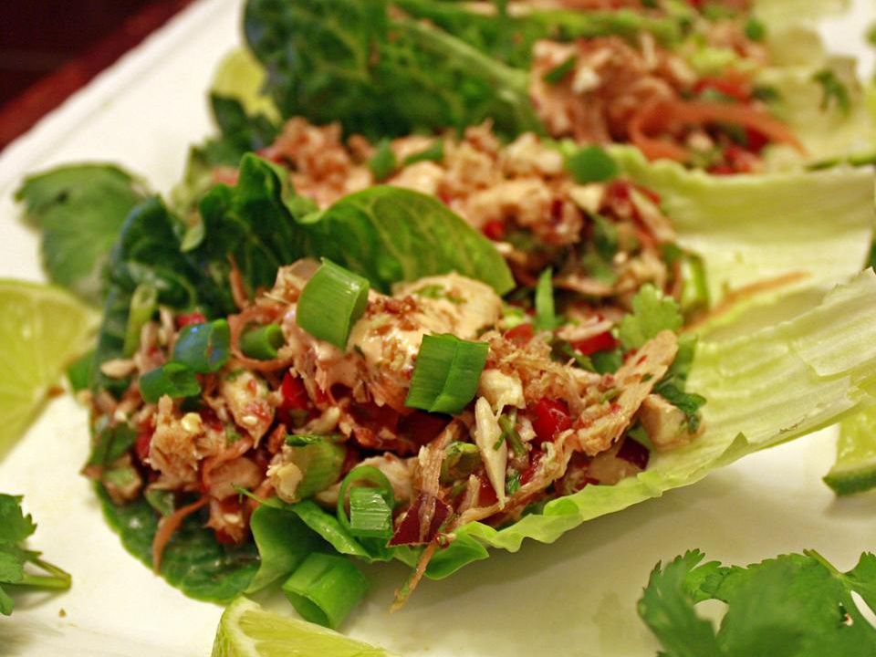 Тайский острый салат тунца