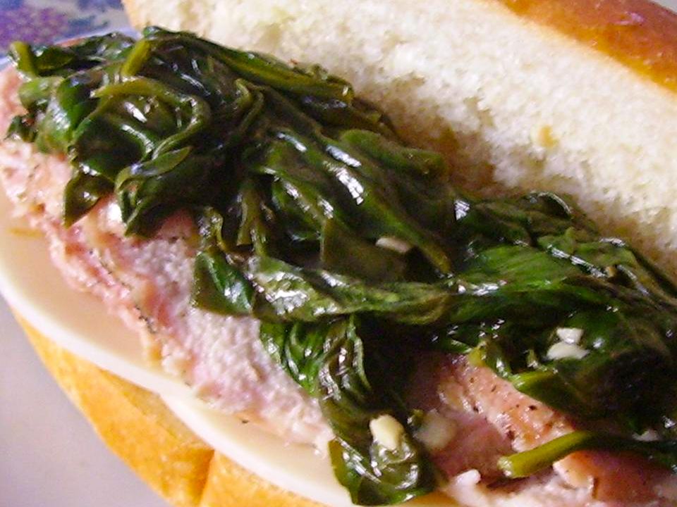 Жареная свиная бутерброды в стиле Филадельфии