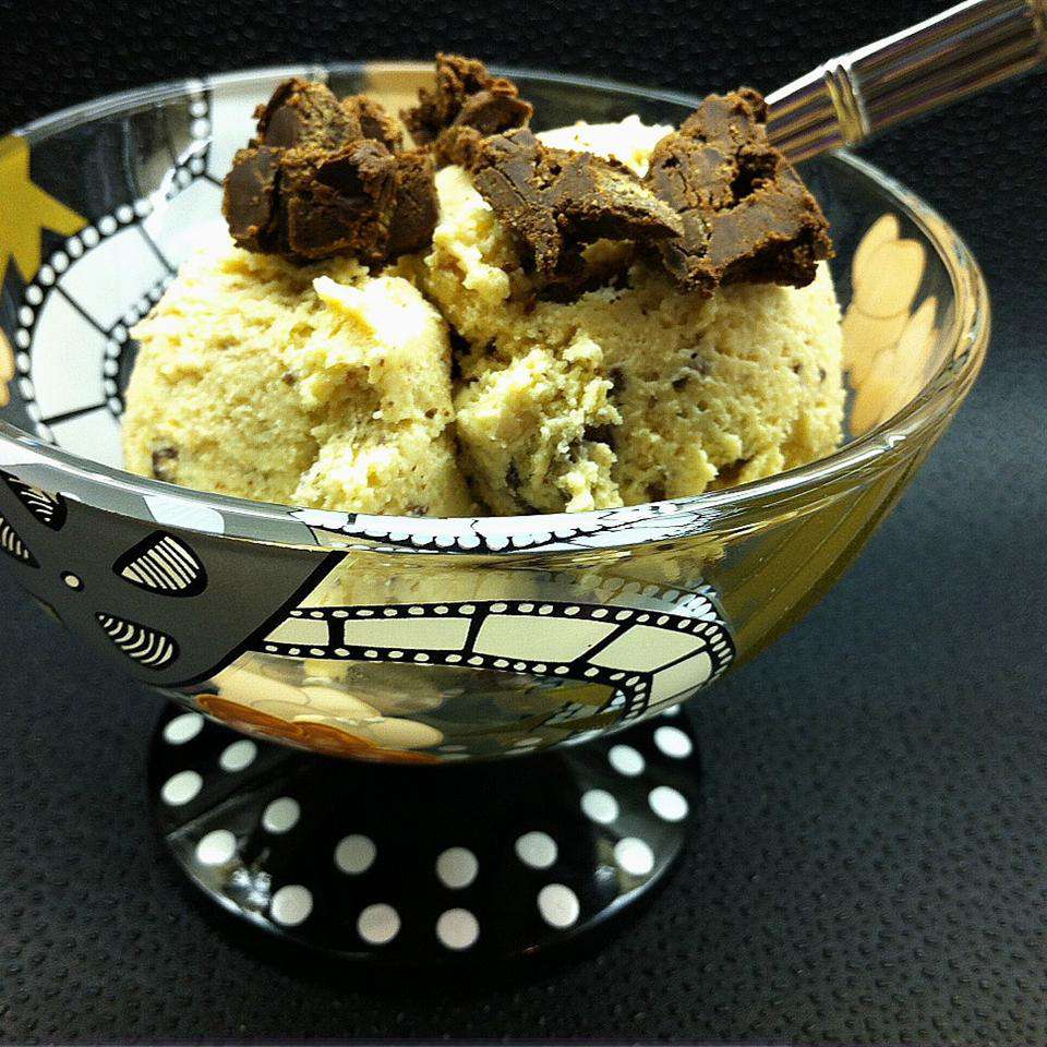 Домашнее мороженое с арахисовым маслом Ризса
