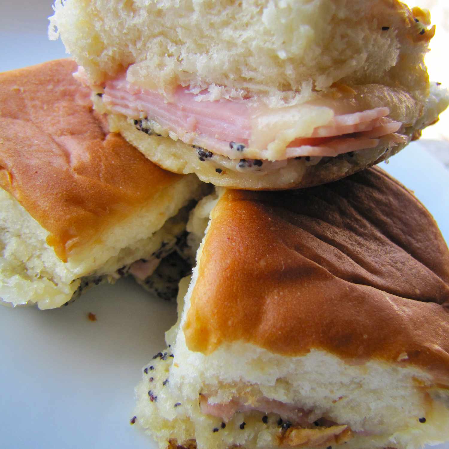 Легкие сэндвичи с закуски с ветчиной и сыром