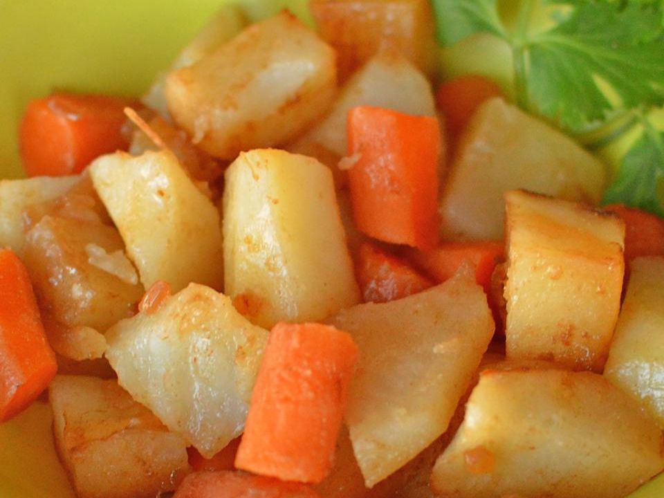 Компальный картофель и морковь